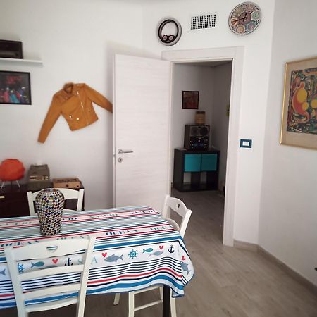Grand F2 60Mq Centre Antibes, Proche Plages, Commerces, 2 Balcons, Parking, Train, Bus, Deco Vintage, Pet Friendly, Ideal Famille Ou 1-2 Couples מראה חיצוני תמונה