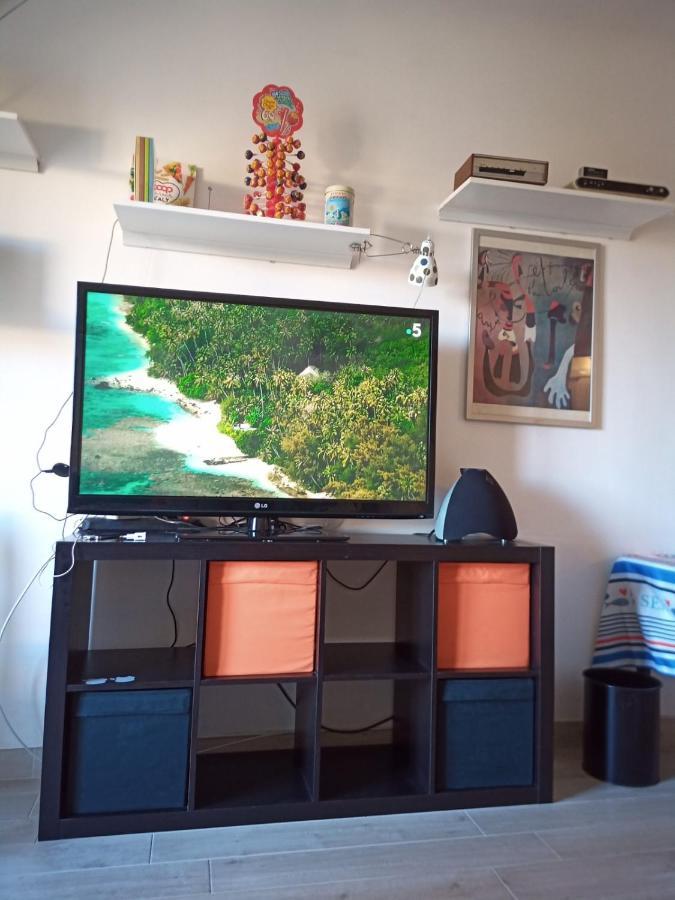 Grand F2 60Mq Centre Antibes, Proche Plages, Commerces, 2 Balcons, Parking, Train, Bus, Deco Vintage, Pet Friendly, Ideal Famille Ou 1-2 Couples מראה חיצוני תמונה