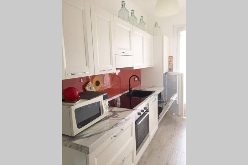 Grand F2 60Mq Centre Antibes, Proche Plages, Commerces, 2 Balcons, Parking, Train, Bus, Deco Vintage, Pet Friendly, Ideal Famille Ou 1-2 Couples מראה חיצוני תמונה