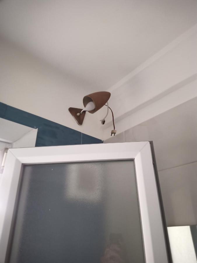 Grand F2 60Mq Centre Antibes, Proche Plages, Commerces, 2 Balcons, Parking, Train, Bus, Deco Vintage, Pet Friendly, Ideal Famille Ou 1-2 Couples מראה חיצוני תמונה