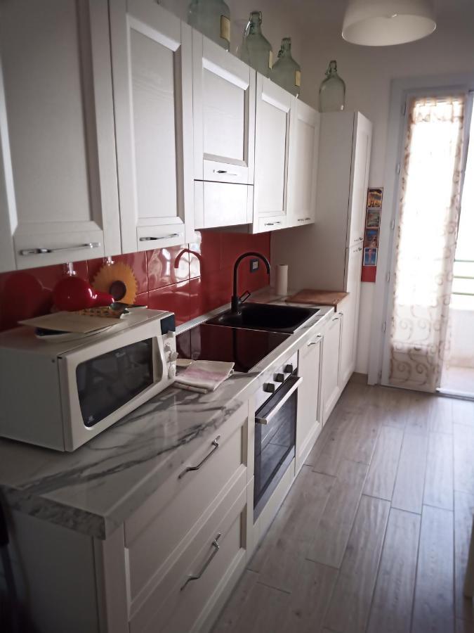 Grand F2 60Mq Centre Antibes, Proche Plages, Commerces, 2 Balcons, Parking, Train, Bus, Deco Vintage, Pet Friendly, Ideal Famille Ou 1-2 Couples מראה חיצוני תמונה