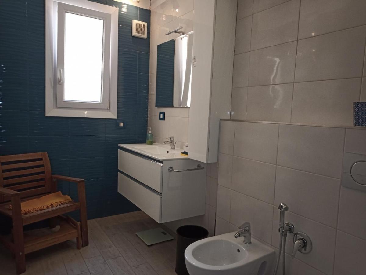 Grand F2 60Mq Centre Antibes, Proche Plages, Commerces, 2 Balcons, Parking, Train, Bus, Deco Vintage, Pet Friendly, Ideal Famille Ou 1-2 Couples מראה חיצוני תמונה