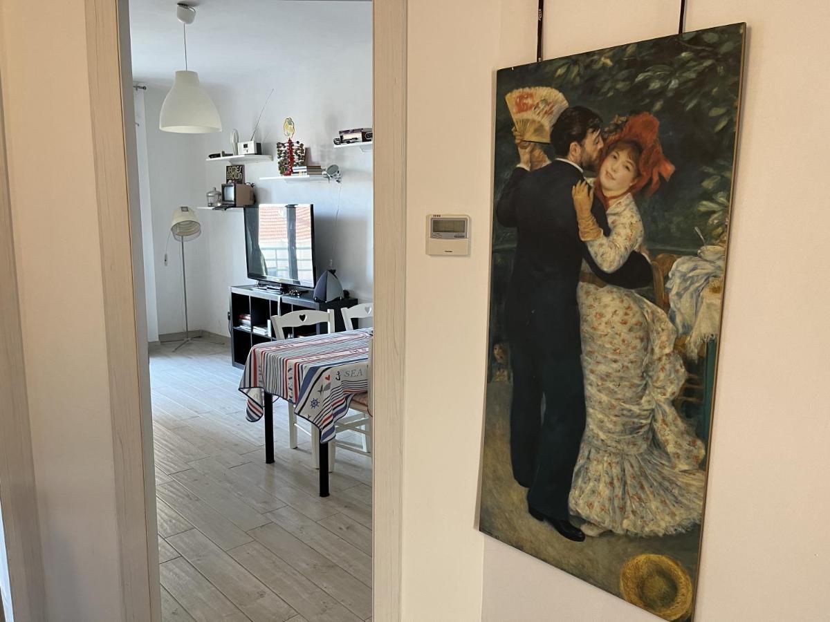 Grand F2 60Mq Centre Antibes, Proche Plages, Commerces, 2 Balcons, Parking, Train, Bus, Deco Vintage, Pet Friendly, Ideal Famille Ou 1-2 Couples מראה חיצוני תמונה