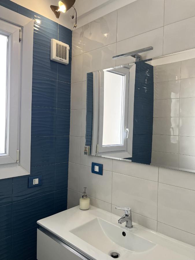 Grand F2 60Mq Centre Antibes, Proche Plages, Commerces, 2 Balcons, Parking, Train, Bus, Deco Vintage, Pet Friendly, Ideal Famille Ou 1-2 Couples מראה חיצוני תמונה