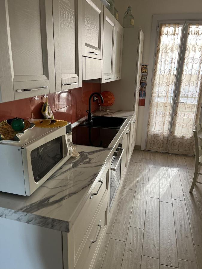 Grand F2 60Mq Centre Antibes, Proche Plages, Commerces, 2 Balcons, Parking, Train, Bus, Deco Vintage, Pet Friendly, Ideal Famille Ou 1-2 Couples מראה חיצוני תמונה