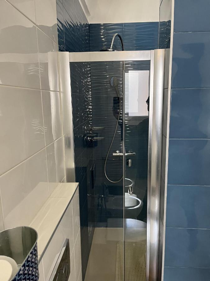 Grand F2 60Mq Centre Antibes, Proche Plages, Commerces, 2 Balcons, Parking, Train, Bus, Deco Vintage, Pet Friendly, Ideal Famille Ou 1-2 Couples מראה חיצוני תמונה