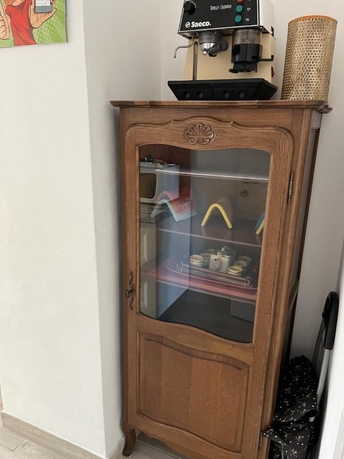 Grand F2 60Mq Centre Antibes, Proche Plages, Commerces, 2 Balcons, Parking, Train, Bus, Deco Vintage, Pet Friendly, Ideal Famille Ou 1-2 Couples מראה חיצוני תמונה