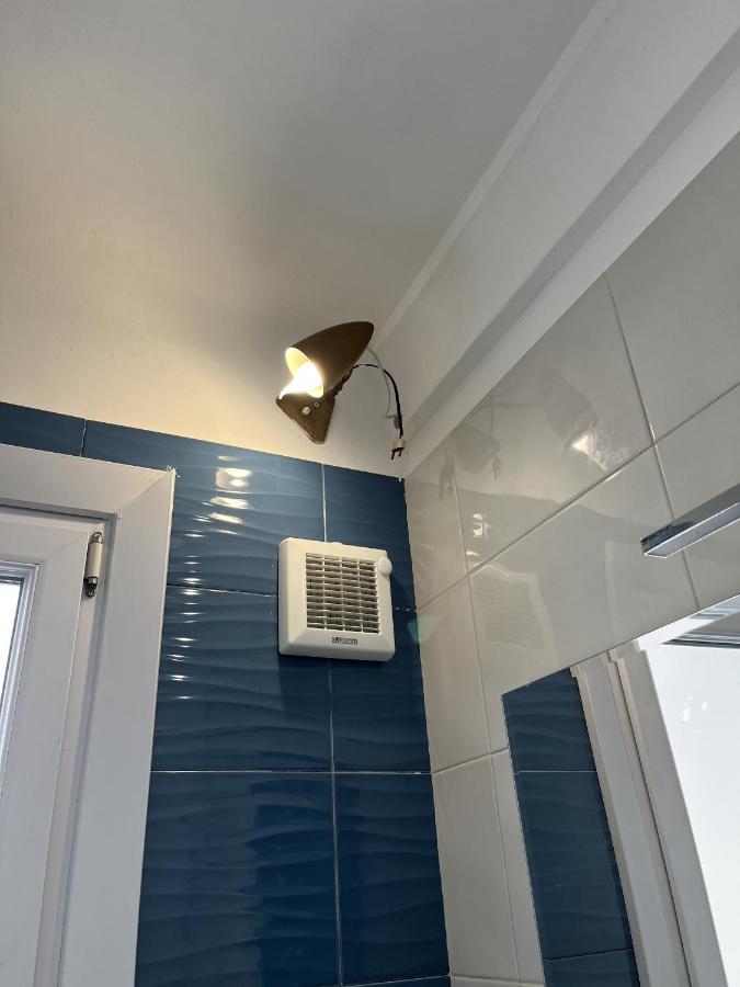 Grand F2 60Mq Centre Antibes, Proche Plages, Commerces, 2 Balcons, Parking, Train, Bus, Deco Vintage, Pet Friendly, Ideal Famille Ou 1-2 Couples מראה חיצוני תמונה